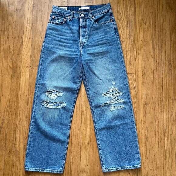 Levi's Ribcage Straight Ankle Jeans in Light Wash | Size 27 - Picture 7 of 7